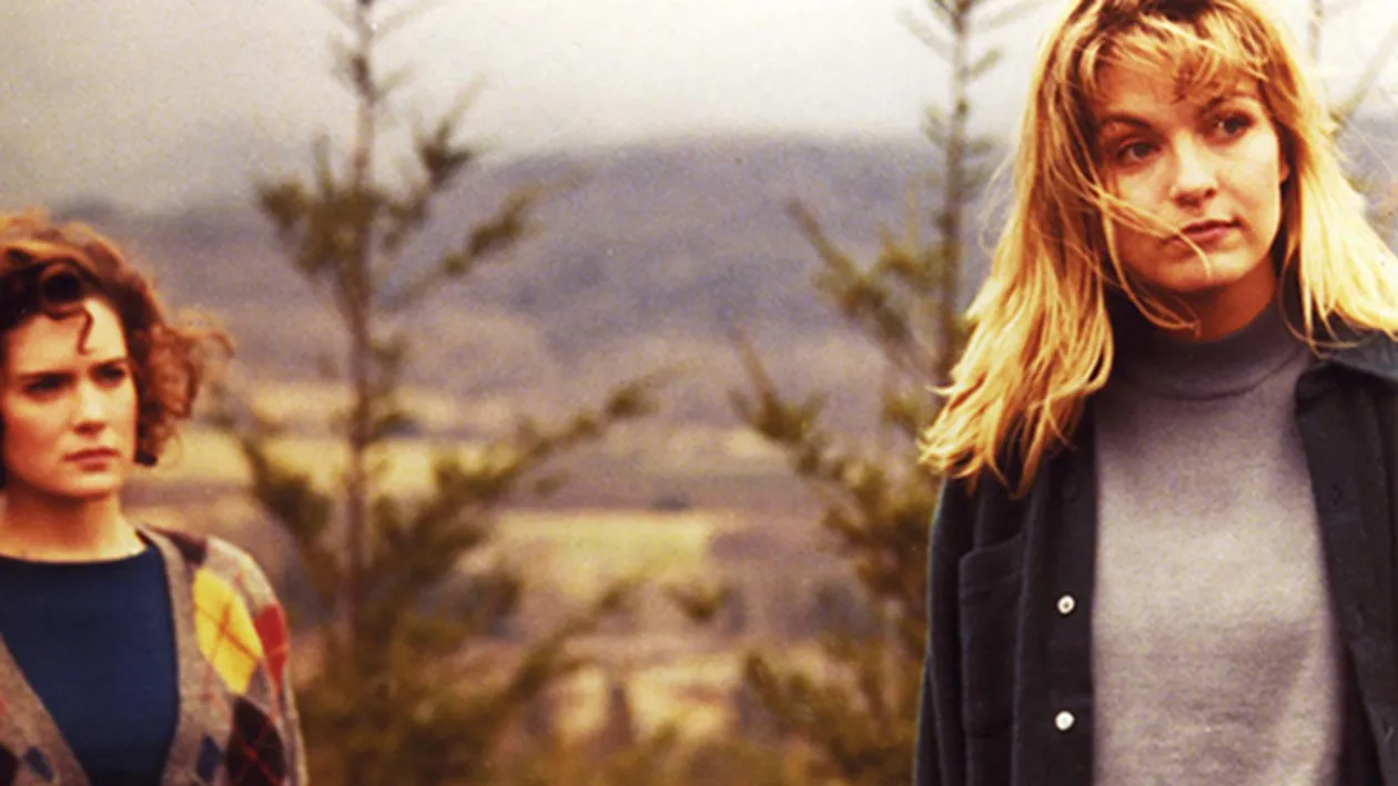 La 24 de ani de la filmarile serialului Twin Peaks, una dintre actritele principale este desfigurata. Uite cum arata acum