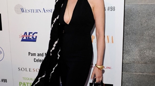 10 lucruri pe care nu le stiai despre Sharon Stone. Blonda care si-a desfacut picioarele in Basic instinct vine peste cateva zile in Romania