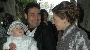 Veste MINUNATA in familia lui Ionut Dolanescu! Va avea inca un baietel si va primi cetatenie americana!