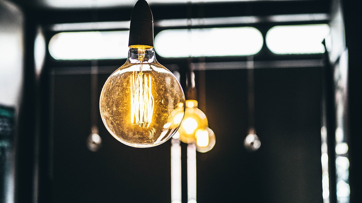 Energie electrică 2023 (Sursă: Pixabay)