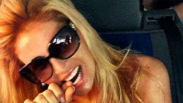 Cum a putut să se imbrace Andreea Bănică de ziua sotului ei: Sunt gata de petrecere Mii de oameni au dat Like