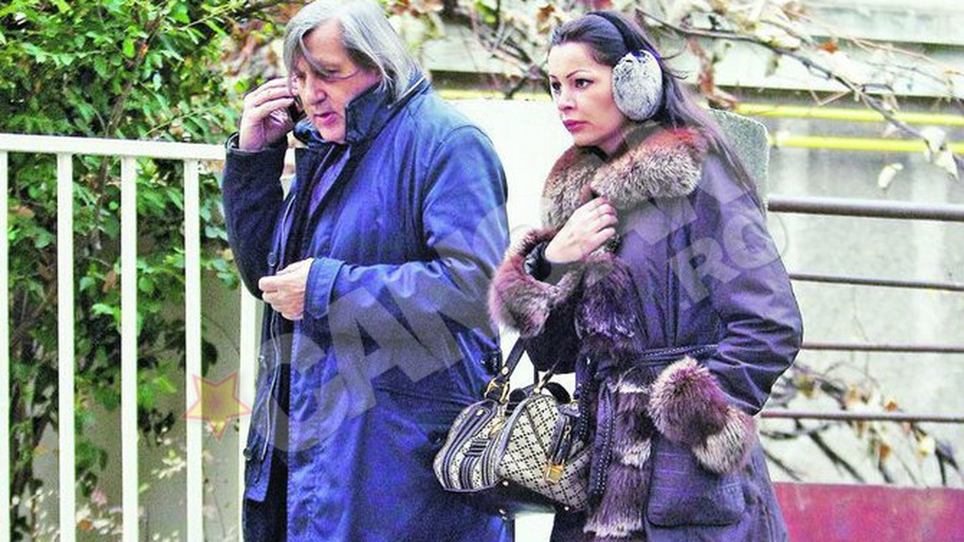 Bucuresti, vant puternic, coafura rezista