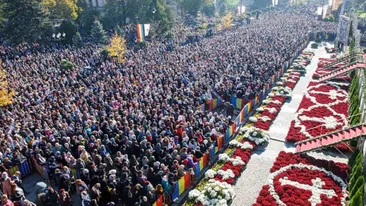 Record de pelerini la Iași, la hramul Cuvioasei Parascheva