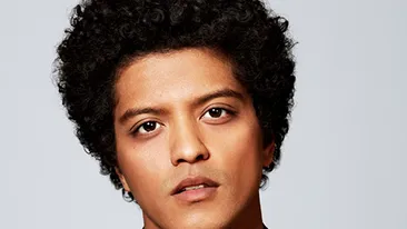 Clipe grele pentru Bruno Mars! Cântăreţul şi-a pierdut mama si nu-şi poate reveni din soc