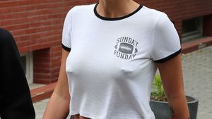 Am descoperit ce ascunde cântăreaţa pe sub tricou. Antonia şi-a ”operat” sânii, iar noi avem primele imagini!