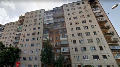 Ce a descoperit un inginer sub pardoseala unui bloc de pe vremea lui Ceaușescu: ”Când am scos gresia, atunci am văzut...”