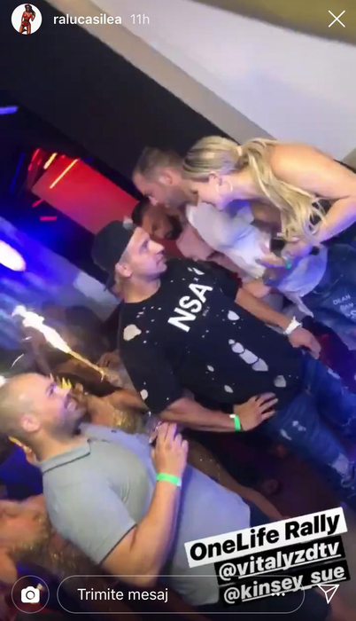 Raluca „Bombardiera”, filmată în club alături de fotomodelul Kinsey Wolanski, cea care a intrat pe teren la finala Ligii Campionilor