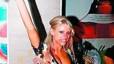 A preferat sa fie barmanita pentru un ban in plus