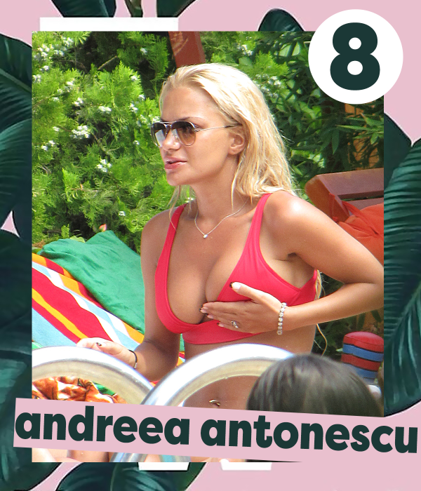 Top 30 sexy-vedete care își „controlează” bustul în public