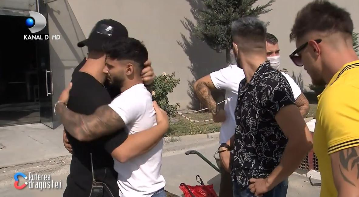 Bătaie ca-n filme la Puterea Dragostei! Cine a fost eliminat. VIDEO