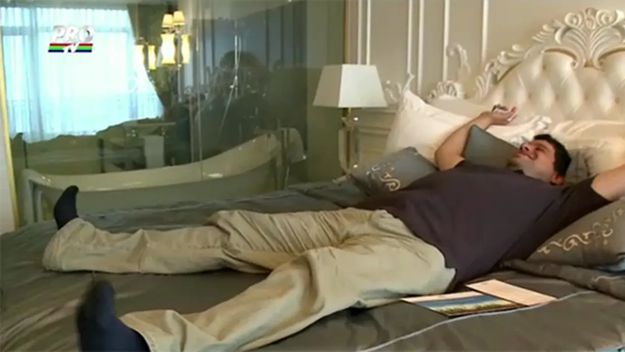 E de rasu'-plansu'! Pus in fata luxului turcesc, un fost concurent de la Romanii au Talent a avut o reactie de zile mari!