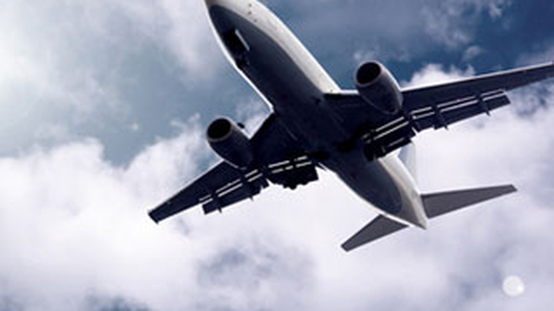 Un avion a aterizat de urgenta in Islanda, din cauza unui moldovean beat care a facut scandal
