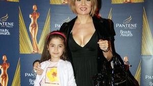 Fiica CATINCĂI ROMAN a devenit o adevărată domnişoară! Uite cât de mult seamănă cu mama ei