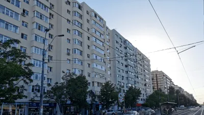 O fostă jurnalistă TV și fetița ei de 7 ani au căzut de la etajul 5 în Capitală
