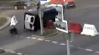 VIDEO Asa ceva se intampla o data la o mie de ani! Nimeni nu are o explicatie pentru faptul ca a ramas in viata dupa accidentul asta! Faza asta o sa te dea pe spate!