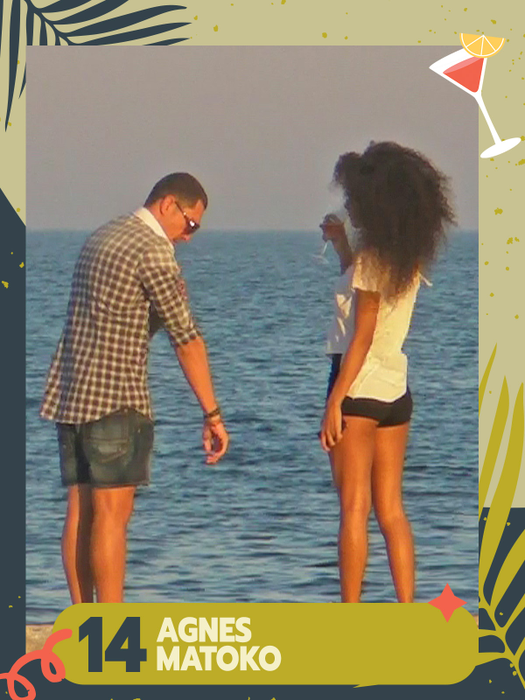 TOP 50 de vedete care ridică paharul în cinstea voastră, în costume de baie! Anna Lesko, Gina Pistol, Delia, Daniela Crudu… Cu cine ciocniți?
