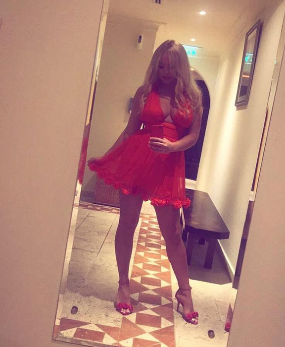 Ramona l-a ”scos în decor” pe Lewis Hamilton