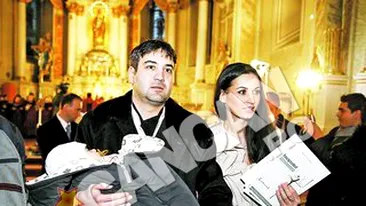 Vedeta TV face trei botezuri si o cununie in aceeasi zi! Nicoleta Luciu devine doamna Csergo!