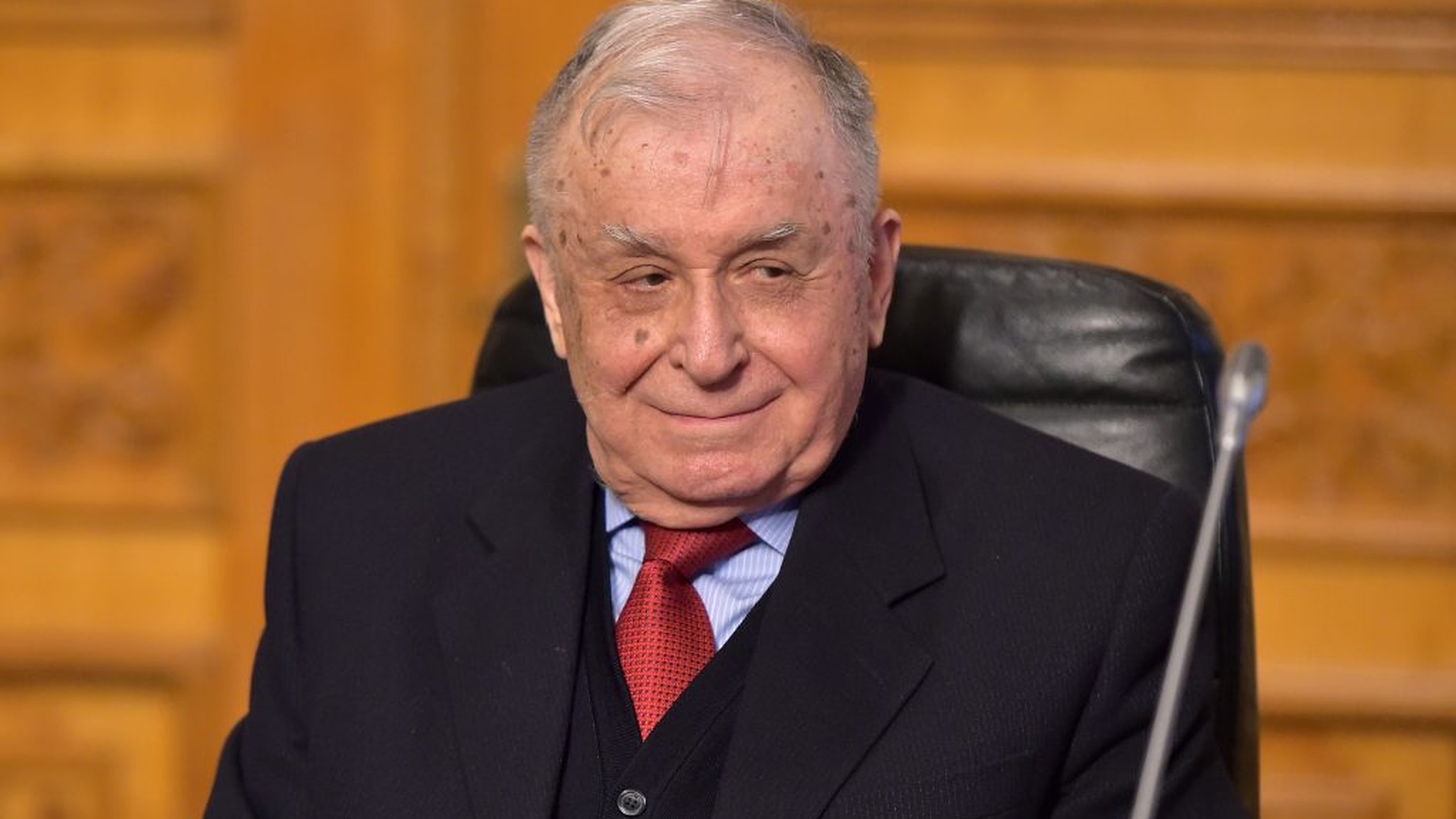 Cui rămâne toată avea lui Ion Iliescu? Fostul președinte nu are niciun copil, însă există un moștenitor