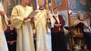 Preot din Iași, anchetat după ce ar fi fost prins de soție cu altă femeie, în casa parohială