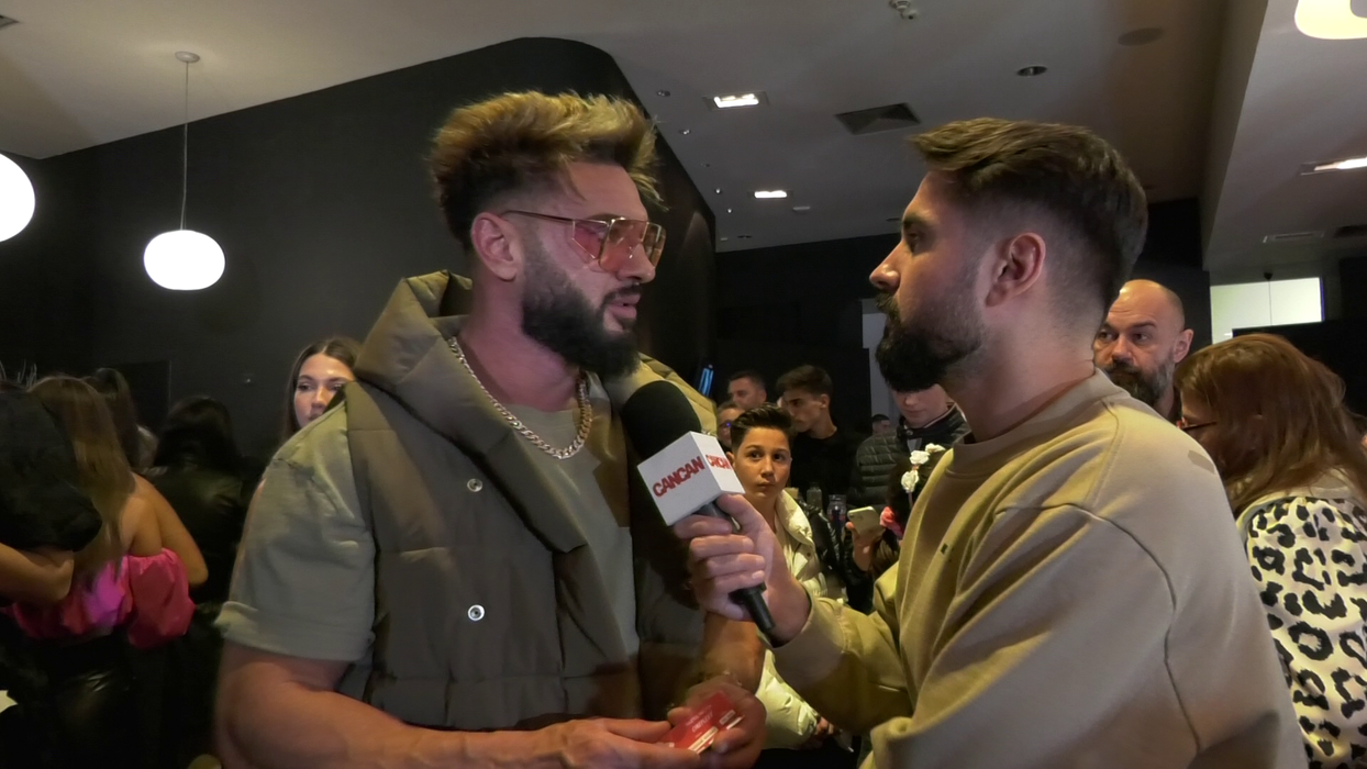 Dorian Popa: "Am făcut prima semnare, de aceea și cadoul de Moș Crăciun ușor exagerat, pentru că la mine e după muncă și răsplată, niciodată altfel. Și am zis «OK, s-a terminat cartierul, am vândut prima casă, am dat drumul zboară, puiule, zboară», am pus și eu hatz, Johnule!"