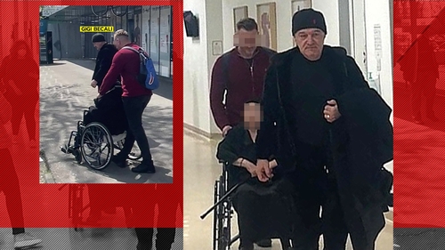 Alexandrina, mama lui Gigi Becali, a ajuns în scaun cu rotile, iar milionarul îi este înger păzitor. Imaginea iubirii fără limite!