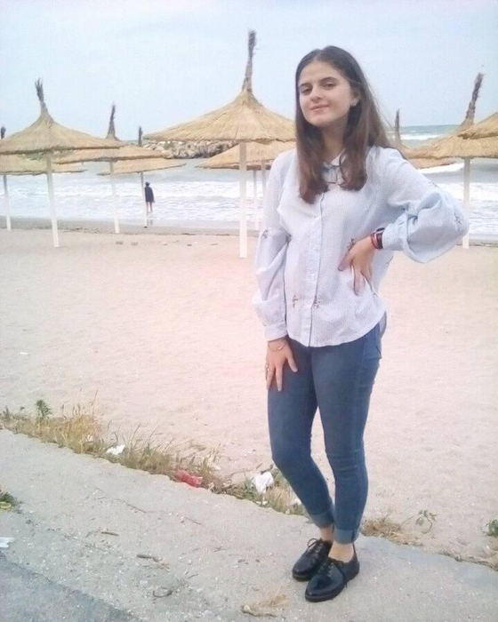Alexandra Măceșanu avea 15 ani și a fost răpită de criminalul din Caracal miercuri, 24 iulie © Facebook