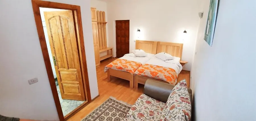 hotelul Monicăi Anghel din Berevoiești