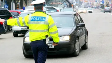 Au voie polițiștii rutieri din România să te oprească fără motiv în trafic? Ce spune legea în 2025, de fapt