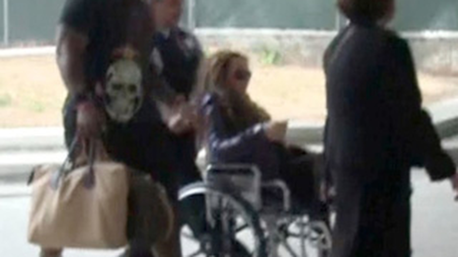 Mariah Carey a ajuns in scaunul cu rotile