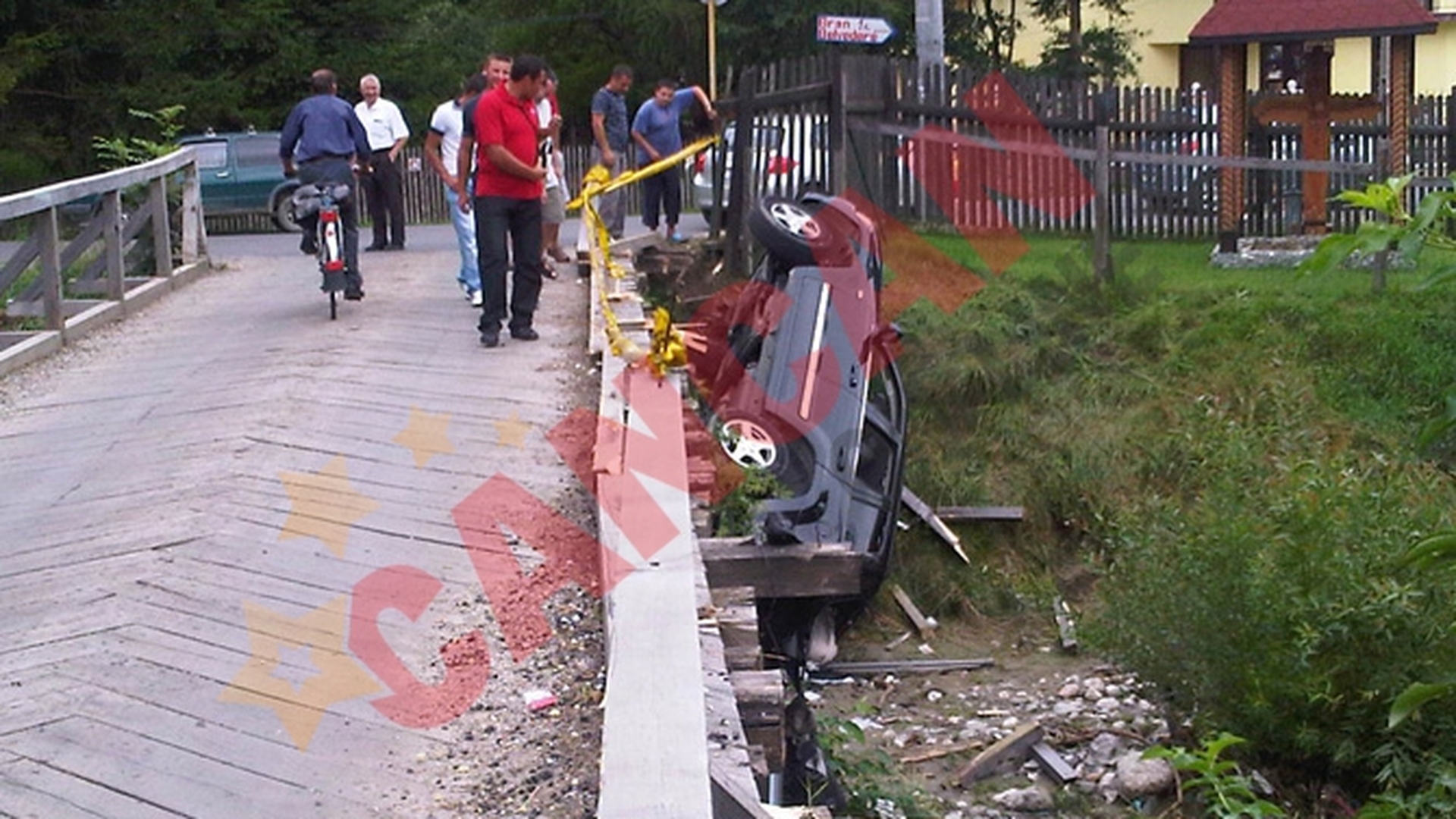 Un sofer beat s-a rasturnat cu Jeep-ul, la Bran! VEZI FOTO!