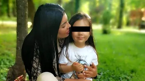 Gest deplasat pe Instagram! Soţul Andreei Tonciu şi-a pupat fetiţa pe gură. Bruneta a fost de faţă. VIDEO