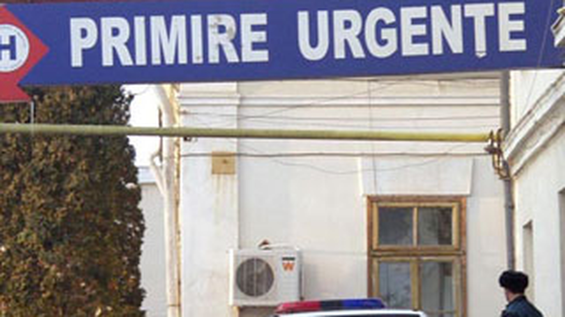 VIDEO Un batran de 81 de ani a ajuns la spital cu fata in putrefactie