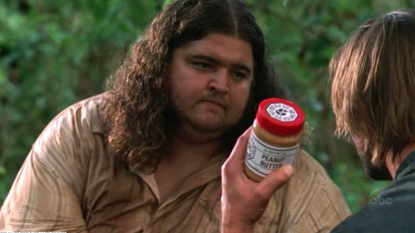 Îl mai ții minte pe simpaticul Hurley din serialul Lost? Cum arată acum, după ce a slăbit 45 kg