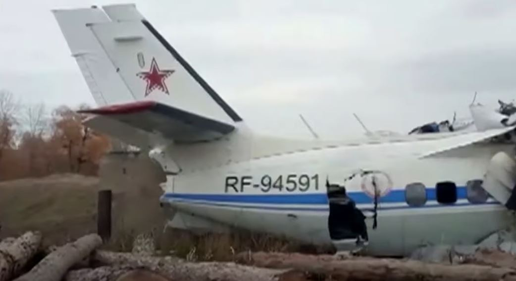 Tragedie în centrul Rusiei! 16 persoane au murit, după ce un avion s-a prăbușit