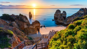 Destinația europeană unde vacanțele s-au ieftinit în 2026. Cât costă mesele și băuturile