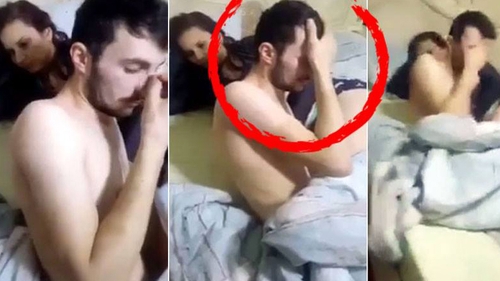 "Ia zi, Cornelus! Este adevarat?" Un roman plecat la munca in Belgia isi prinde nevasta cu amantul dezbracat in pat! VIDEO
