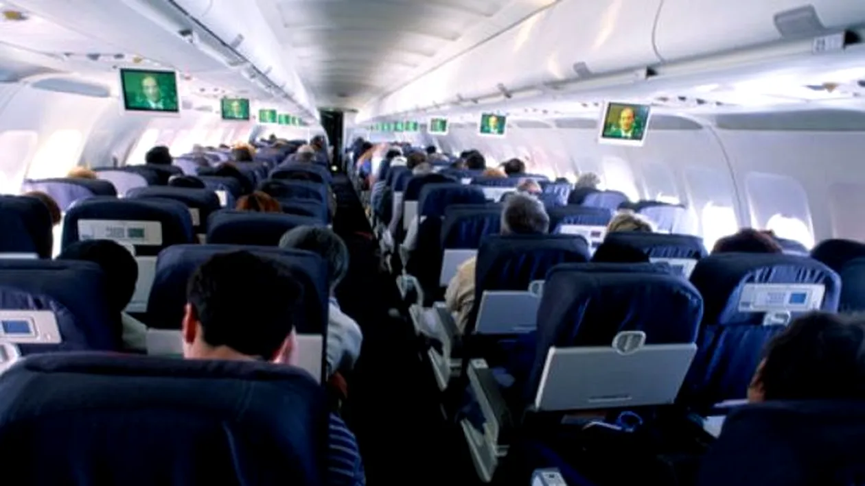 Descoperirea șocantă făcută de o adolescentă în timp ce se afla în avion. „Am început să plâng când am văzut”