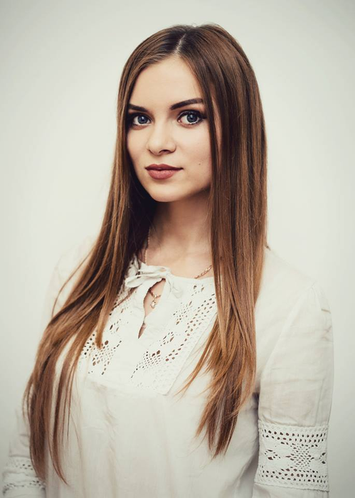 Cine e de fapt Daniela Machidon, sexy-studenta care a luat ultimul golden buzz la Românii au Talent. Ce nu s-a spus la Pro TV