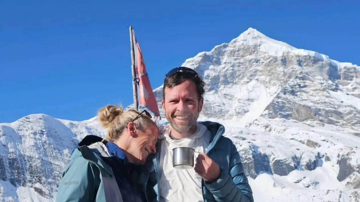 O cunoscută alpinistă a murit în avalanșa de pe muntele Makalu. Trei copii au răms acum orfani de mamă