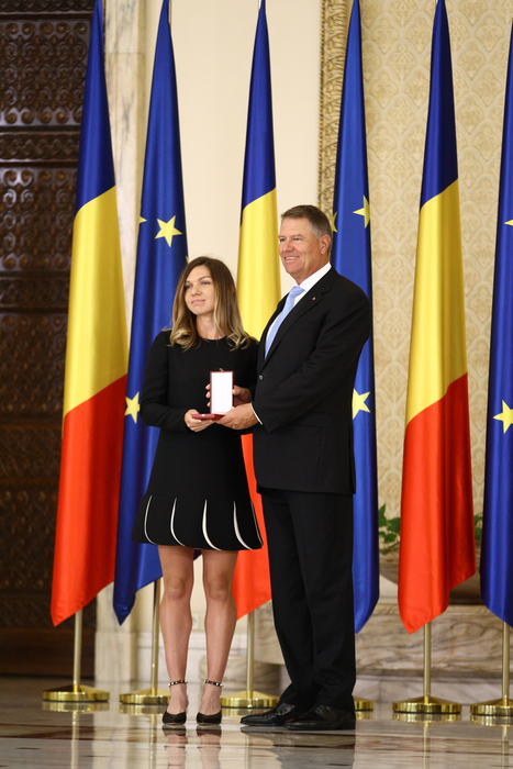 Simona Halep și-a „oficializat” relația cu Toni Iuruc în fața președintelui Klaus Iohannis! Primele imagini publice cu fericitul cuplu, la Palatul Cotroceni