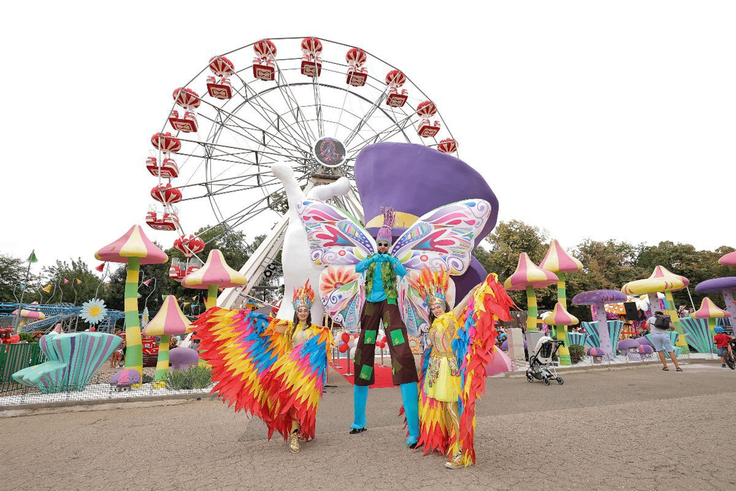 Parcul Miramagica a sărbătorit 10 ani! Gaşca Zurli a susținut primul show în noua formulă, iar Andreea Bălan a cântat