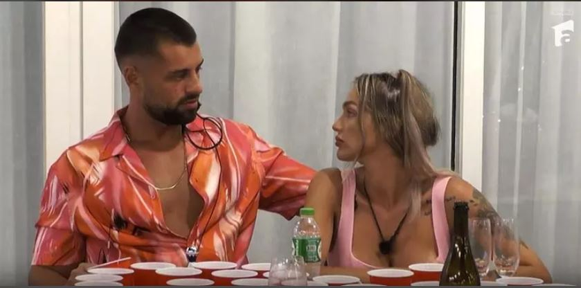 Ella si Teo continuă povestea lor pe insulă Sursa foto Antena 1 Insula Iubirii