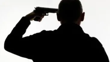 Scene infioratoare, in Capitala! Un fost securist s-a impuscat in cap cu un Kalashnikov