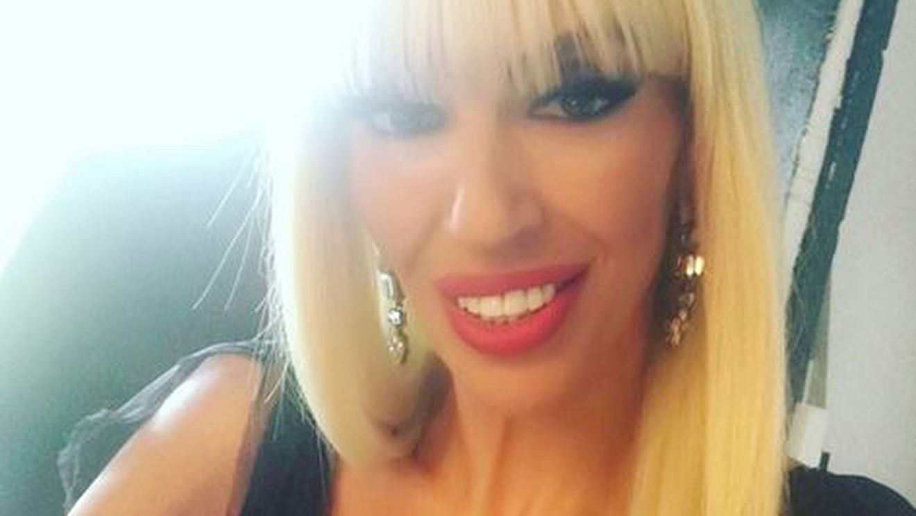 RALUCA BĂDULESCU a arătat ca o adevărată regină la nunta ei! A purtat o rochie „de aur“ şi...