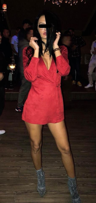 Fosta amantă a lui Culiță Sterp, surprinsă cu zonele intime la vedere. Outfit-ul provocator cu care a făcut senzație în club