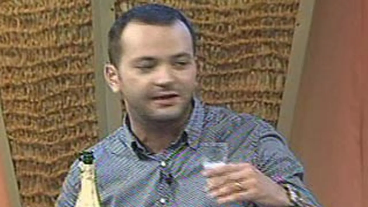 Adrian Enache si Mihai Morar au ingropat securea razboiului! S-au impacat si au baut sampanie de ziua artistului!