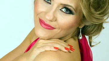 Cea mai amuzanta amintire din liceu a Mirelei Boureanu Vaida! Curtata de doi baieti, amendata si udata, toate in aceeasi zi!