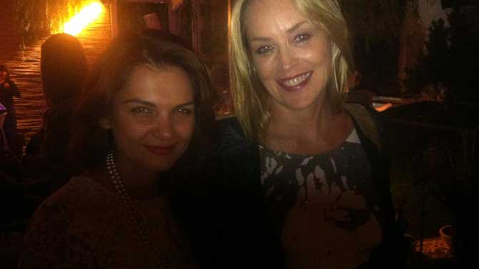 Malvina Cervenschi e mandra ca Sharon Stone a bagat-o in seama! Uite ce cadou i-a facut!