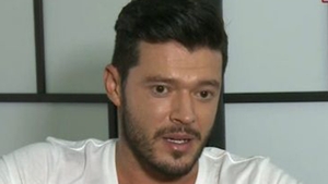 Asta este cea mai fierbinte aparitie a lui Victor Slav! Uite cum a reusit sa isi innebuneasca toate admiratoarele